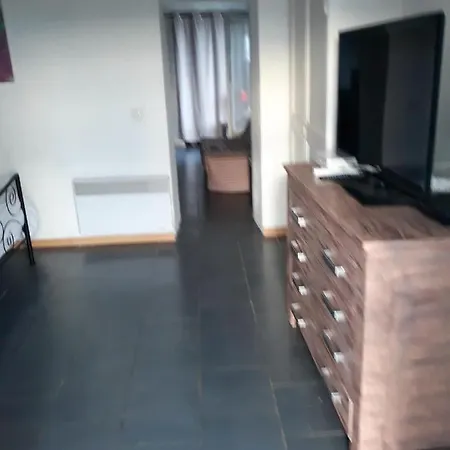 A Isolaccio-di-fiumorbo, 55m², Balcon アパート