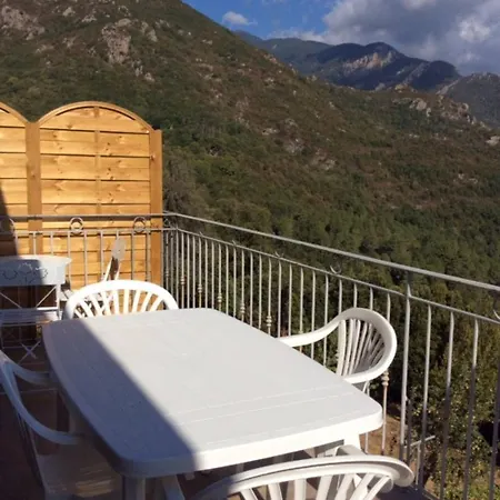 A Isolaccio-di-fiumorbo, 55m², Balcon Apartment Isolaccio-di-Fiumorbo
